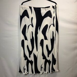 Black White Abstract Print Pleated Midi Skirt